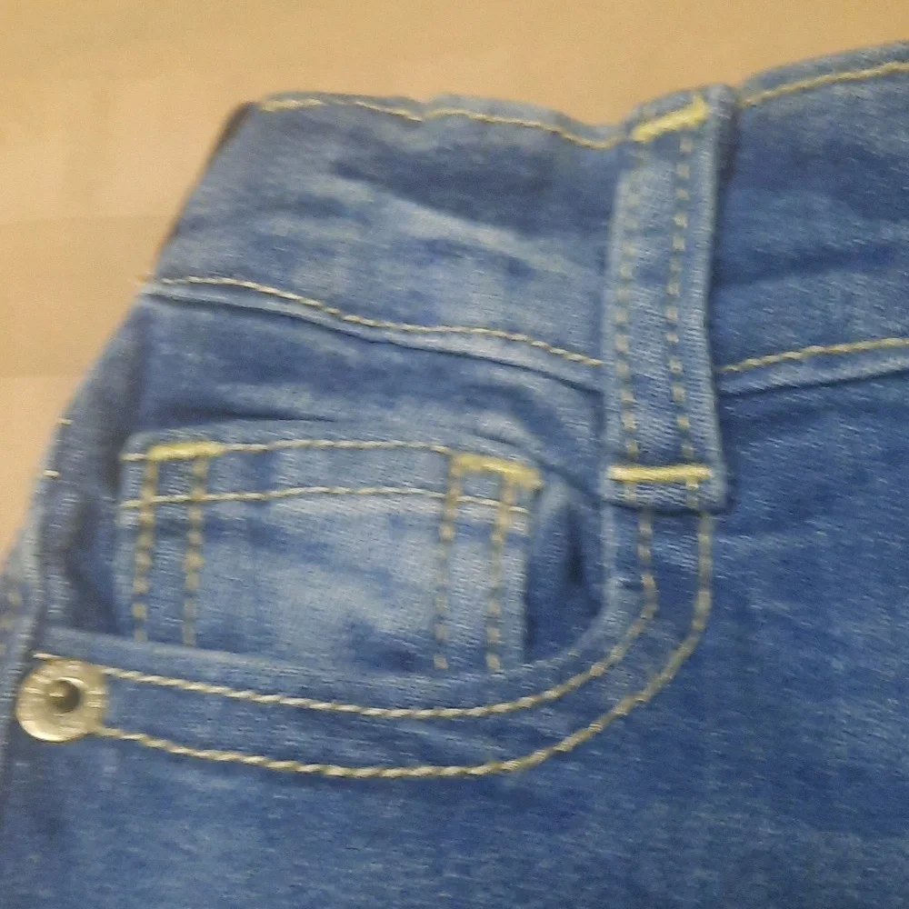 Gymboree skinny jeans size 2T boy or girl